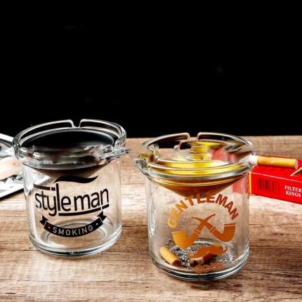 Cendrier en frêne anti-mouches pour le salon