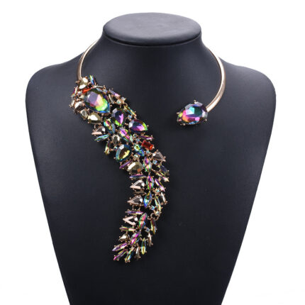 Collier de strass coloré à la mode pour femmes